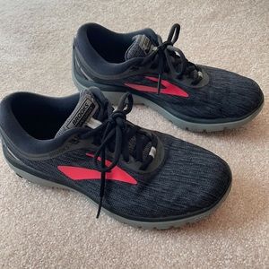 Brooks Pureflow 7 in size 7.5 women’s